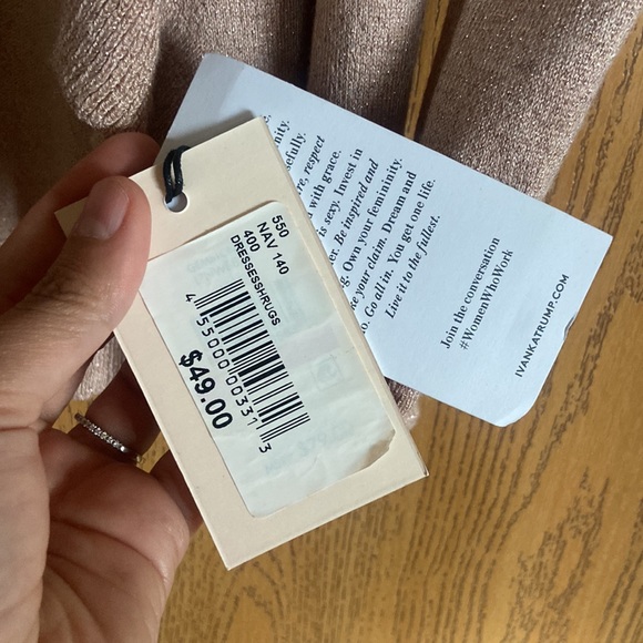 XS Ivanka Trump Dress Shrug - Picture 3 of 3